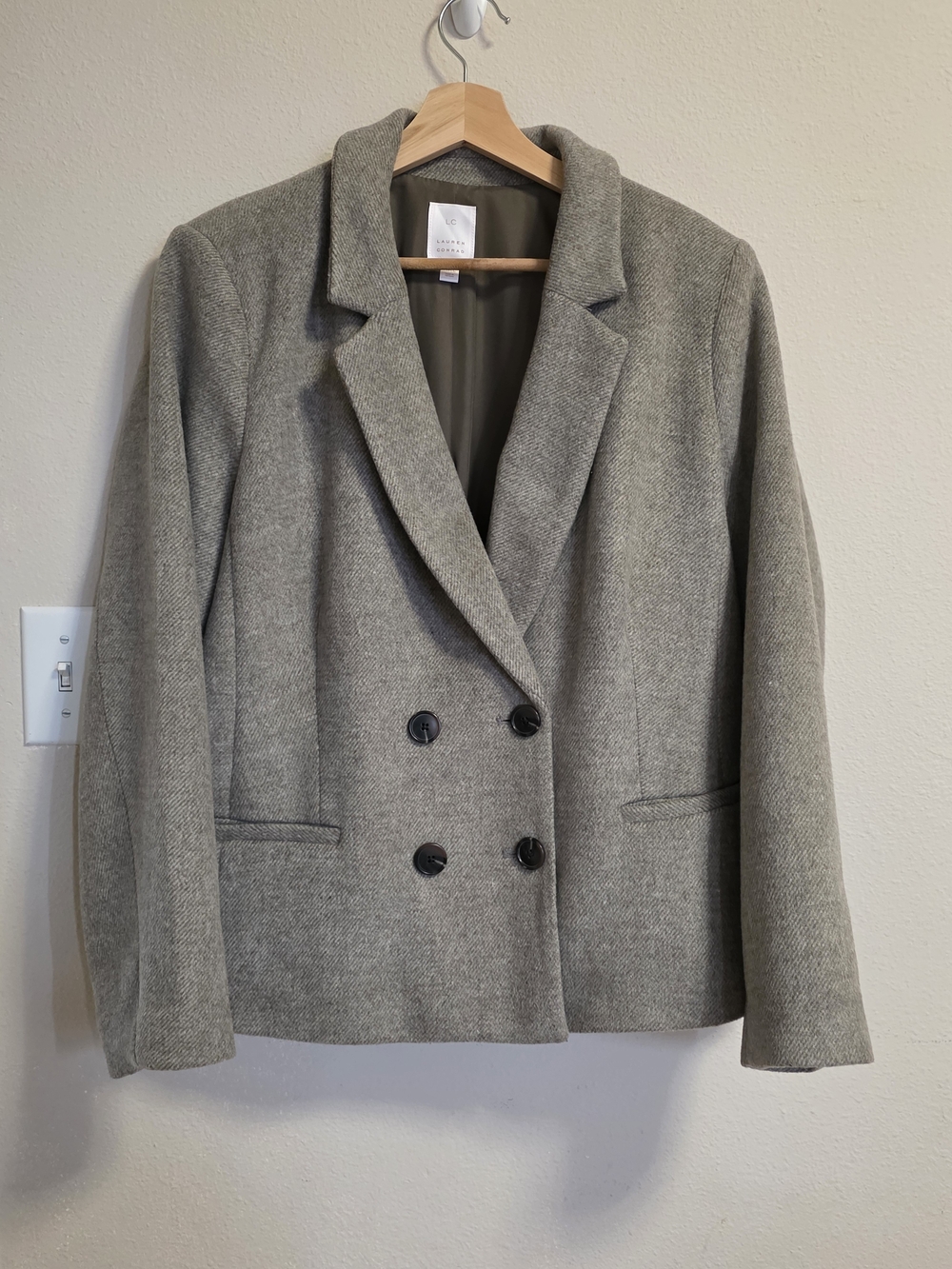 Double-Breasted Women's Blazer Jacket - Taupe Gray